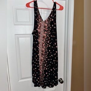 Black floral print dress size 3x from Maurice’s